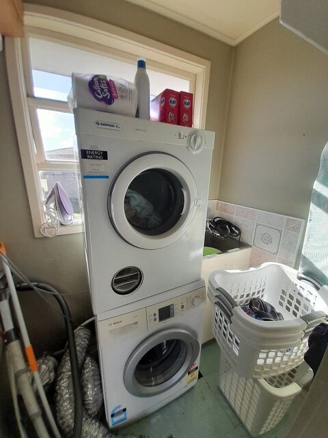 Universal Designs Kitchen & Laundry